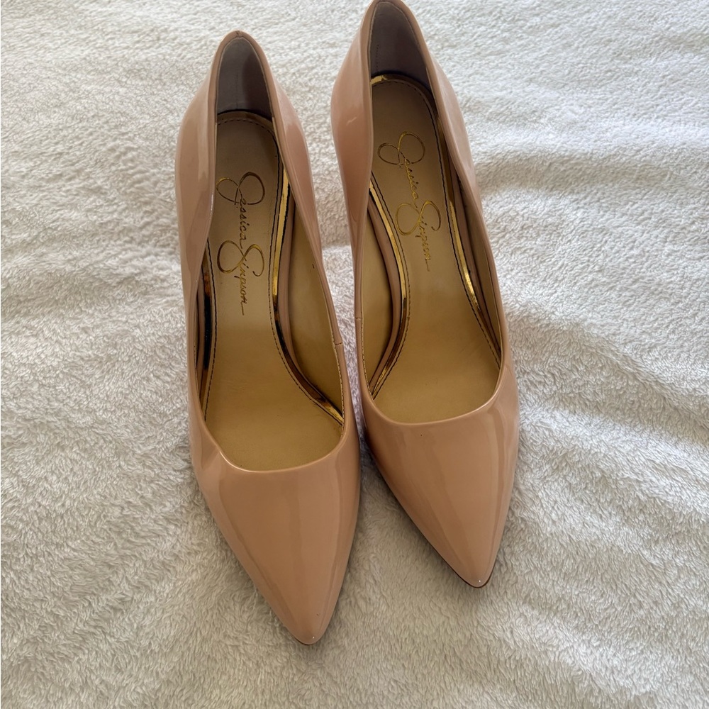 Jessica Simpson Women's Nude Pumps